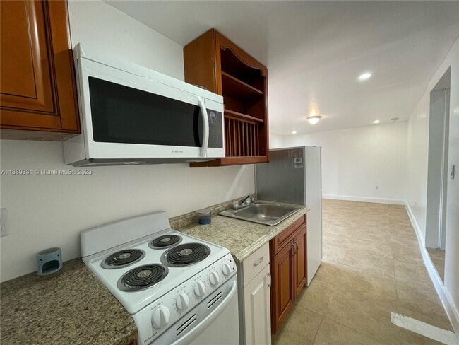 Building Photo - 2957 SW 36th Ct