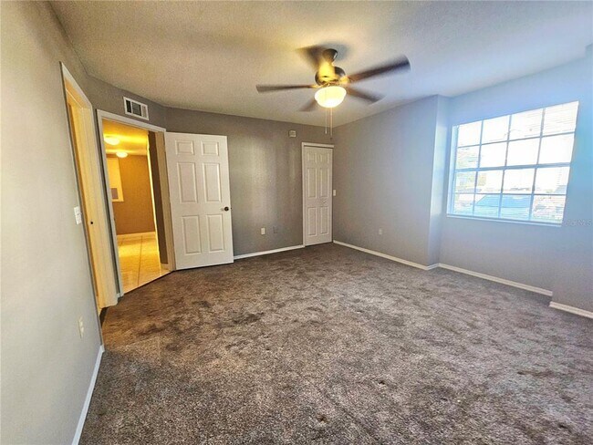 Building Photo - 13838 Fairway Island Dr