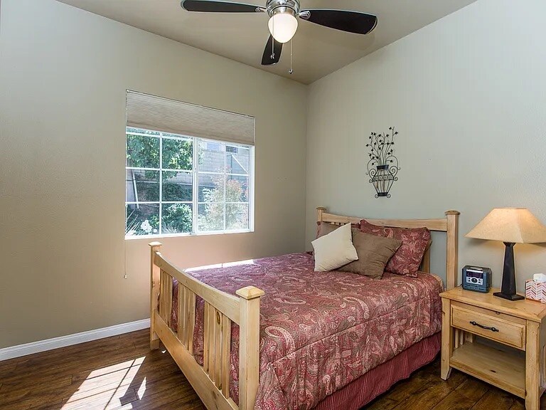 Building Photo - 436 Via Del Lago