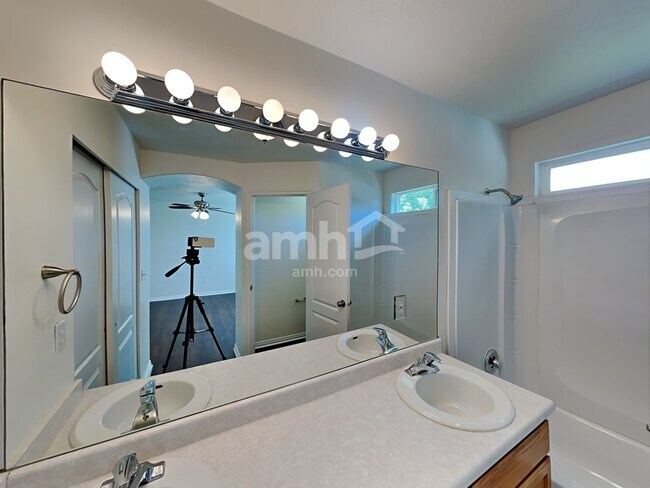 Building Photo - 2362 S 50 E