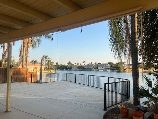 Building Photo - SPECIAL OF THE MONTH -   Beautiful NW Bakersfield Home with Lake Access!!