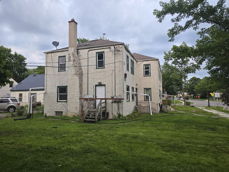 West side yard - 4401 Irving Ave N