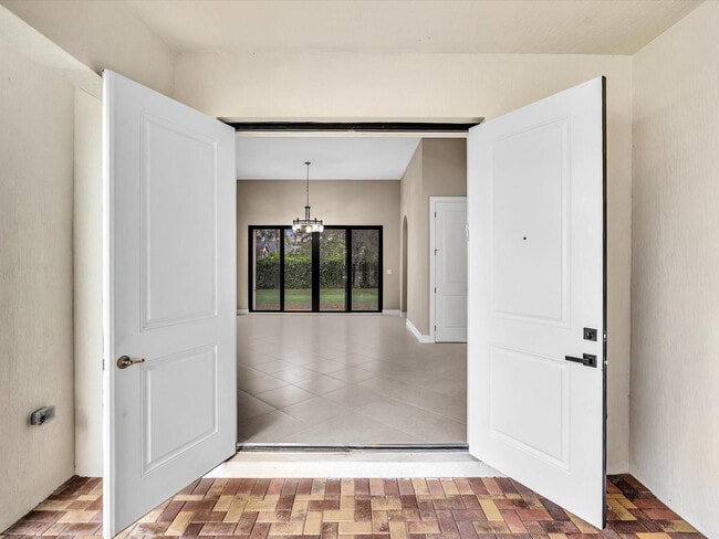 Building Photo - 10630 SW 55th St