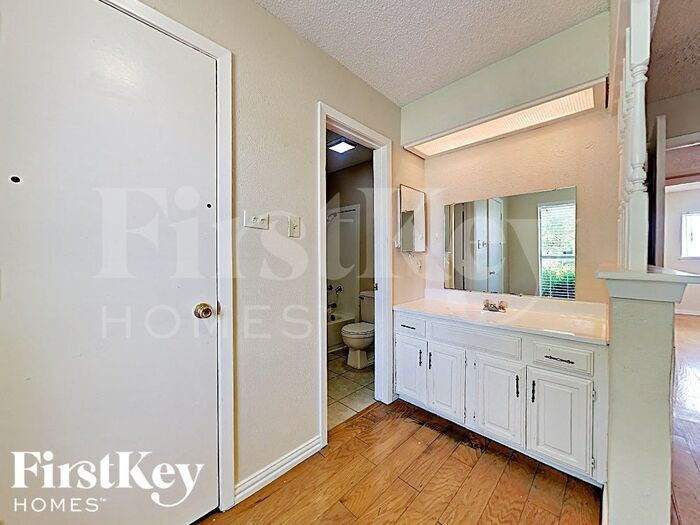 Building Photo - 3505 Glenda Dr