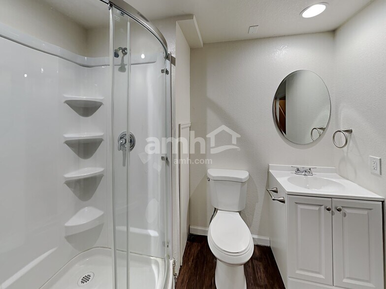 Building Photo - 12034 Glencoe St