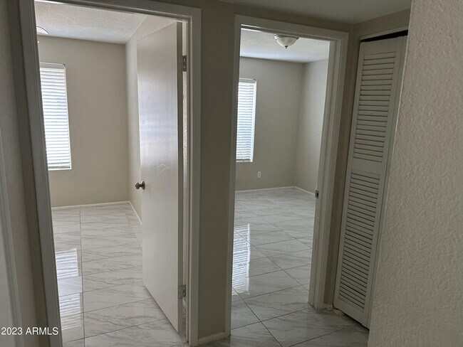 Building Photo - 2536 E Commonwealth Cir