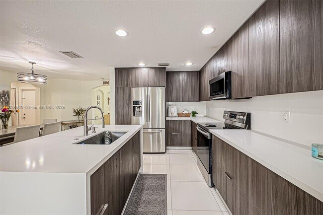 Building Photo - 16426 SW 48th Terrace