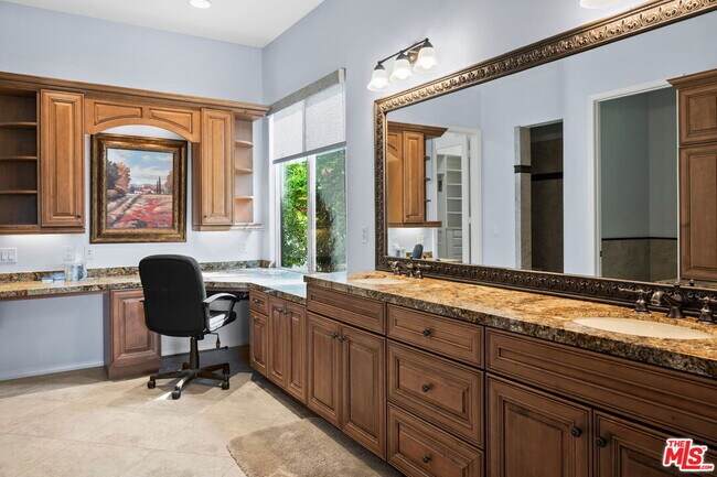 Building Photo - 56645 Mountain View