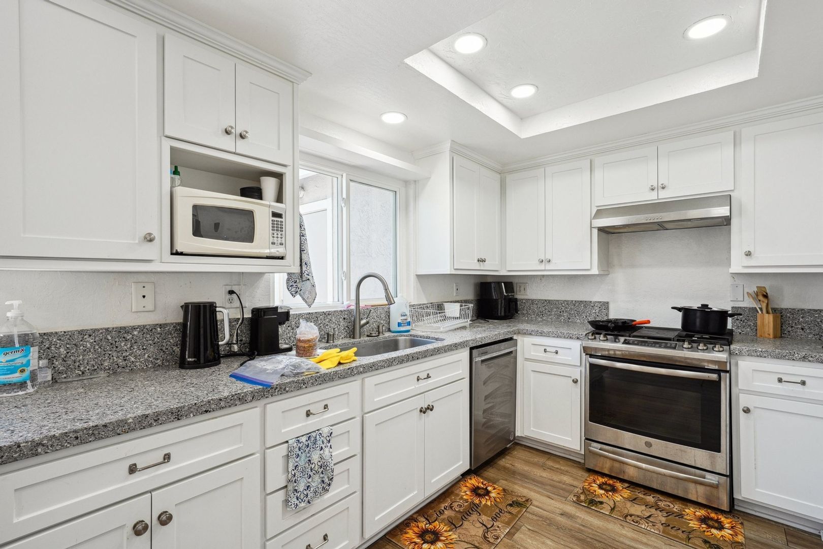 Building Photo - 359 Pantano Cir