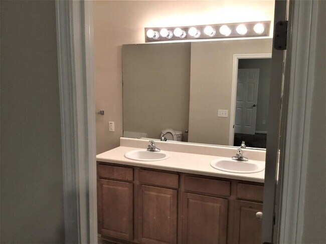 Building Photo - 1326 Crystal Skye Ct