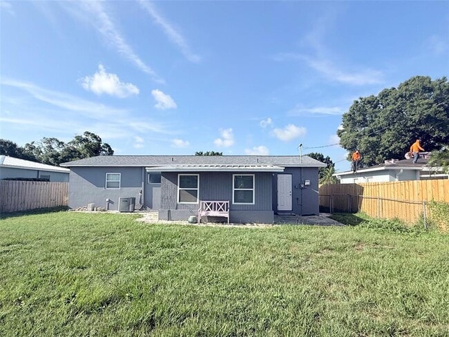 Building Photo - 6041 43rd Ave N