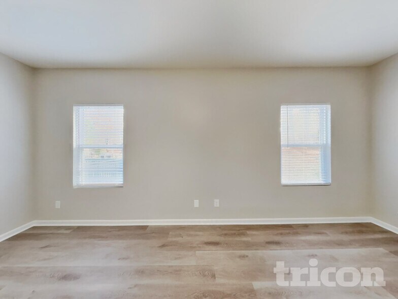 Building Photo - 75 Stratford Dr