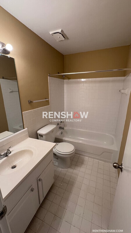 Building Photo - 3363 Coachouse Cove