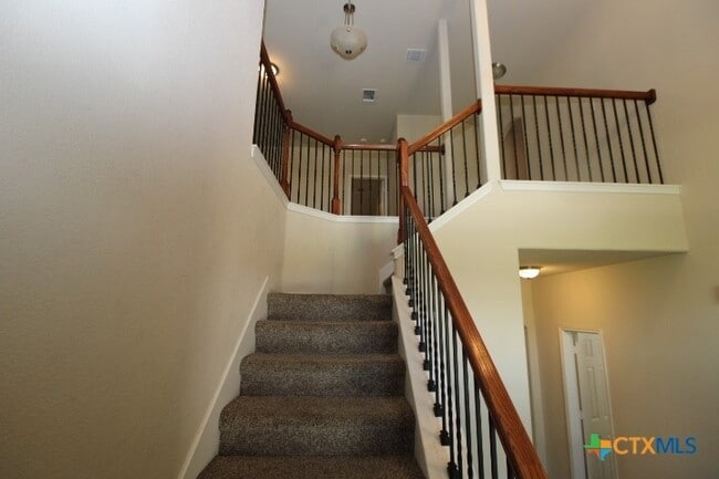Building Photo - 1202 Stonewall Ridge
