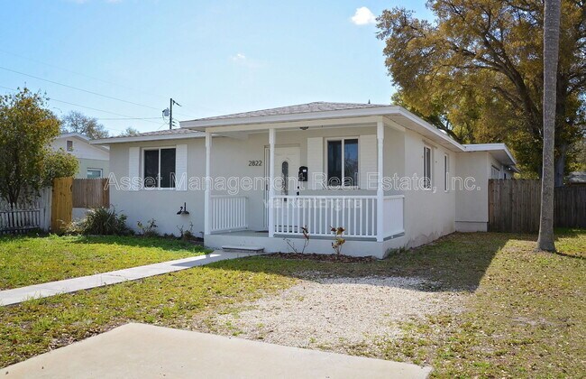 Building Photo - 2822 37th Ave N