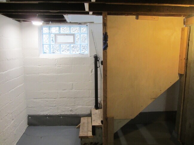 Building Photo - 3942 Emerson Ave N