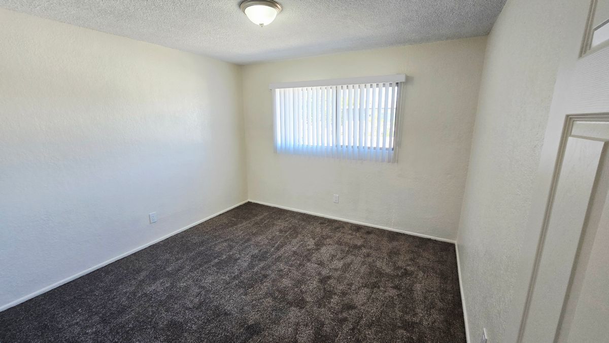 Building Photo - 1210 W Stoneridge Ct