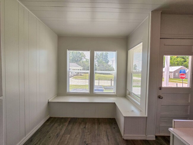 Building Photo - Cute 2 bedroom & 1 bath Home in Shawnee!