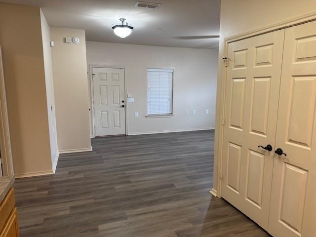 Building Photo - 107 Cobblestone Dr E