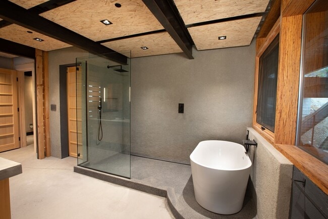 Building Photo - Architectural gem