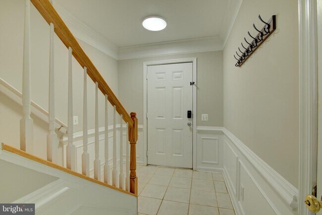 Building Photo - 4009 Timber Oak Trl