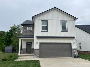 Building Photo - 4 Bedroom Pet Friendly Home For Rent with Club House, Comm. Pool, & Comm Gym Access!