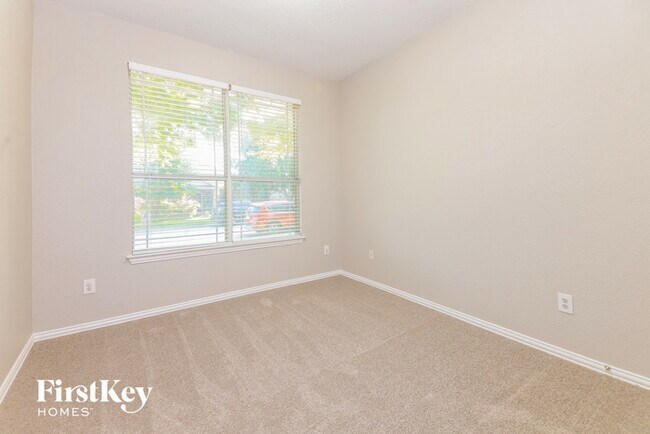 Building Photo - 2931 Clear Creek Dr