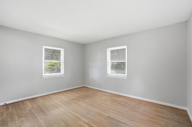 Building Photo - 3267 Walmar Dr