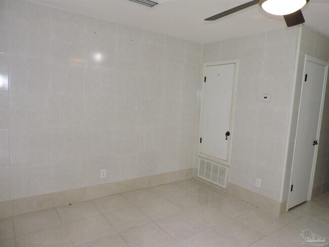 Building Photo - 1345 Jasma Ln