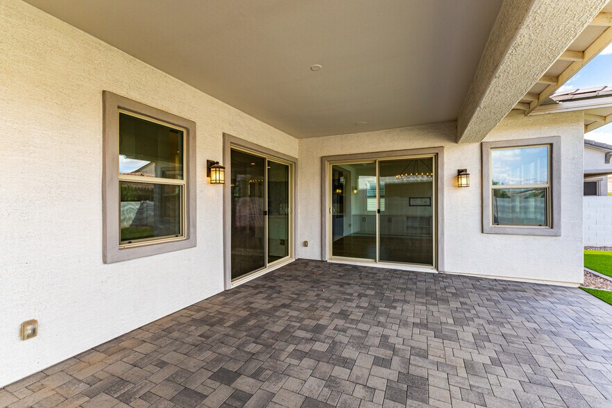 Building Photo - 20954 E Mayberry Rd