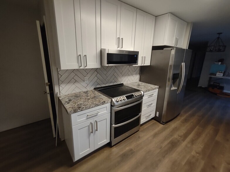 Building Photo - 412 Western Cir