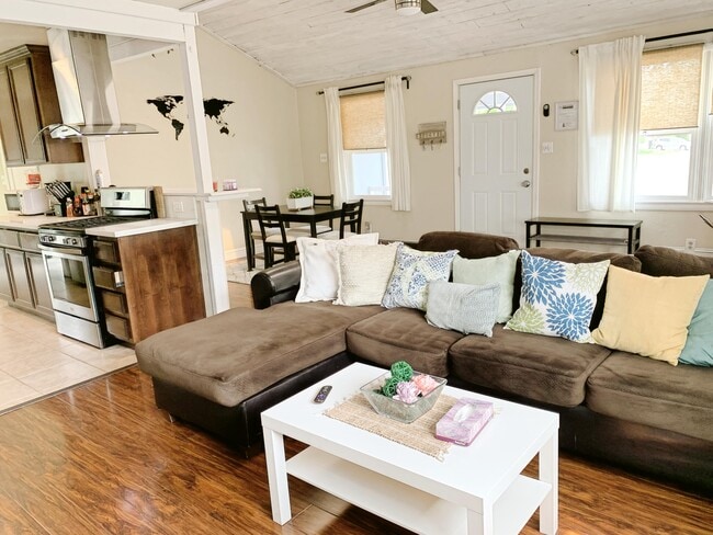 Primary Photo - 5842 Belleau Wood Ln