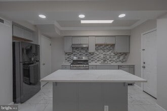 Building Photo - 2636 S 73rd St