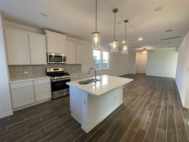 Building Photo - 101 Thurman Holt Rd