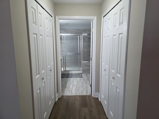 Building Photo - 1545 Thornfield Ln