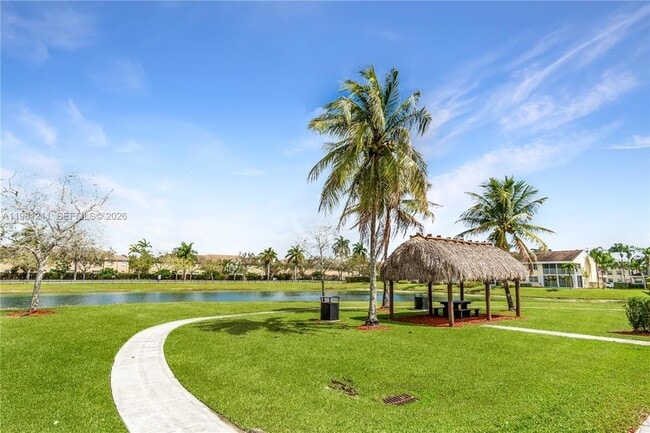 Building Photo - 2301 SE 24th Ct