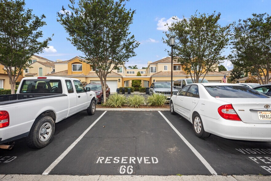 Building Photo - 66 Sandcastle