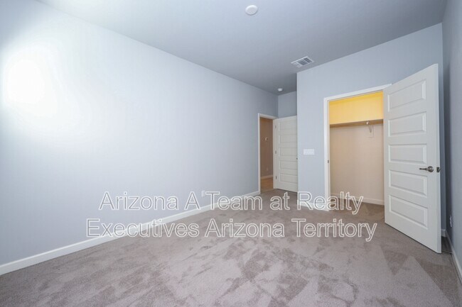 Building Photo - 9404 W Gambel Oak Ln