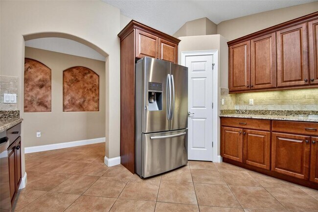 Building Photo - 108 Golfview Ct