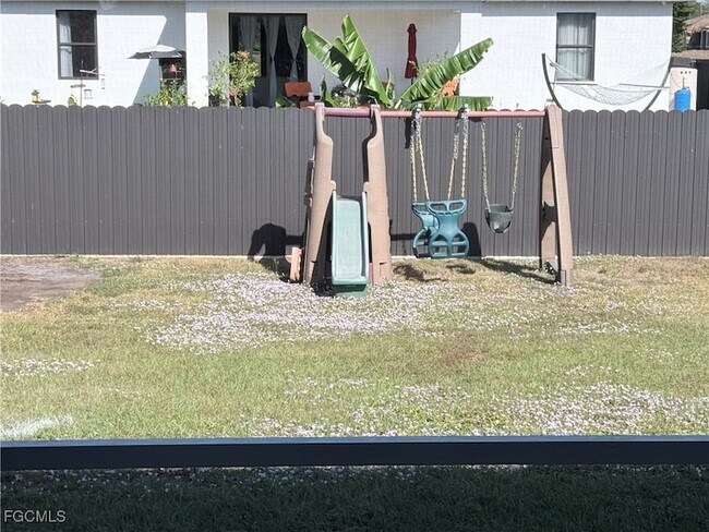 Building Photo - 3030 33rd St SW