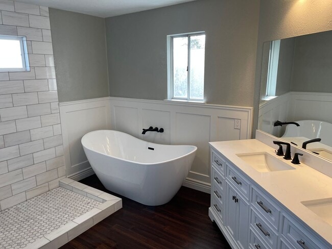 Building Photo - This Home Won't Last!!!!