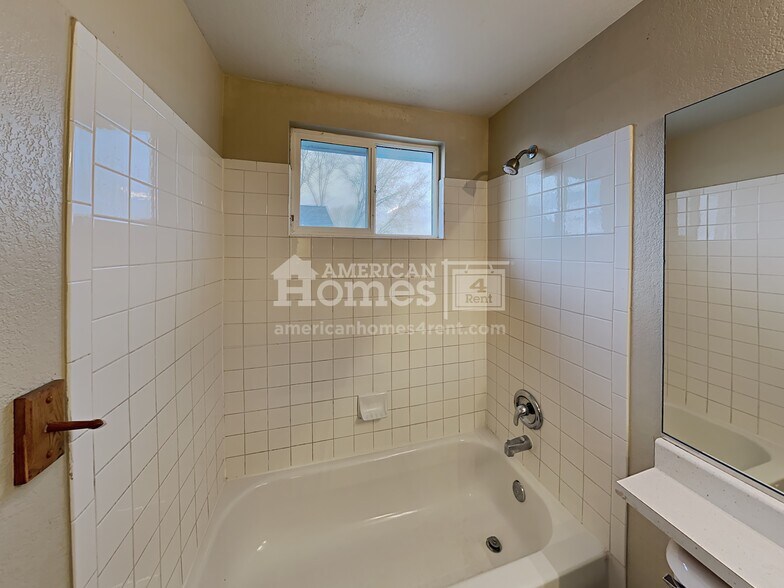 Building Photo - 11468 River Run Pky