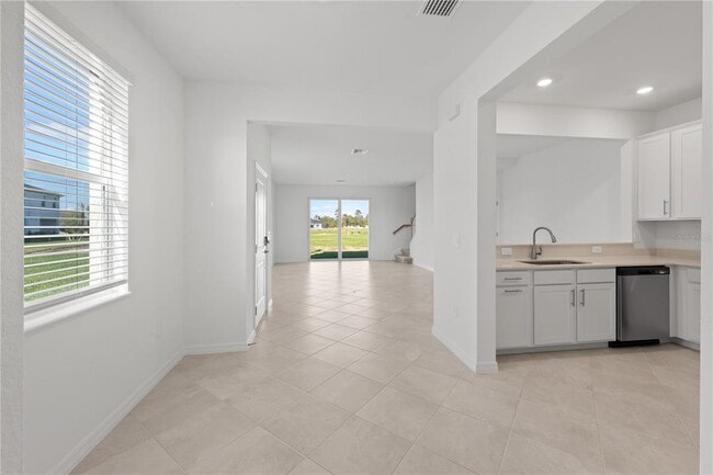 Building Photo - 15003 White Pearl Rd