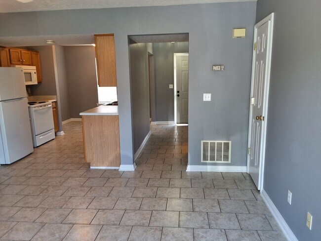 Building Photo - 179 POINTER'S COURT
