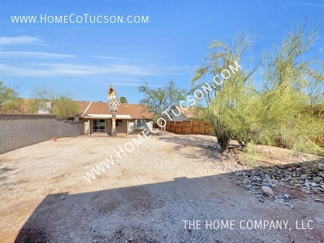 Building Photo - 3873 S Havenhurst Dr
