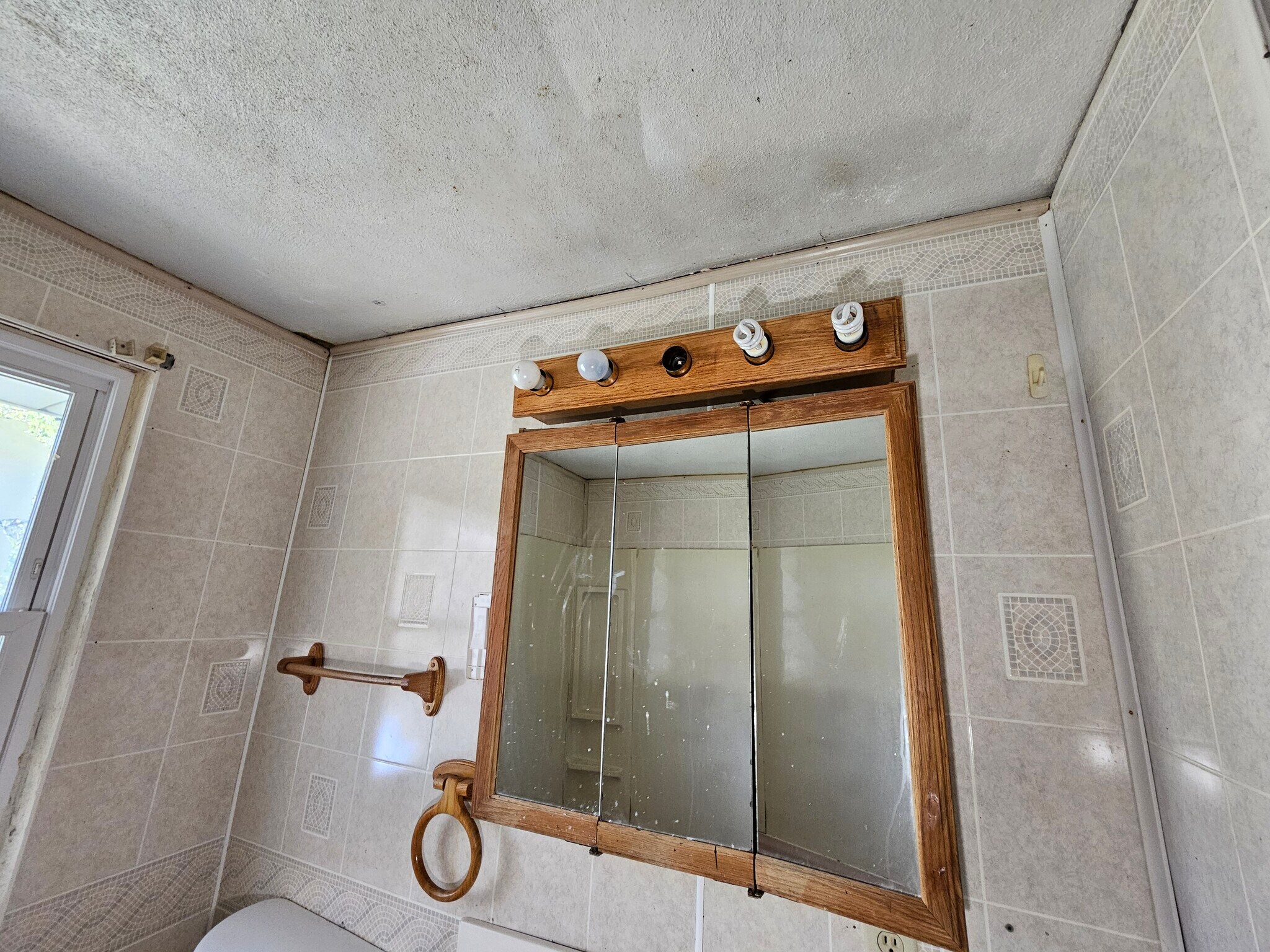 Building Photo - 1611 Mousette Ln