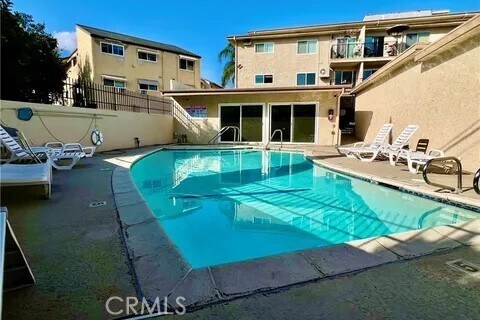 Building Photo - 3010 Montrose Ave