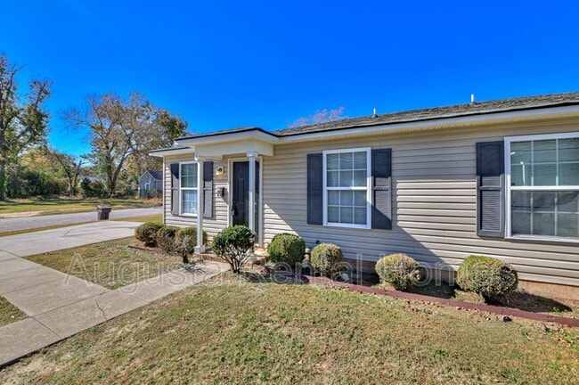 Building Photo - 1718 Hicks St