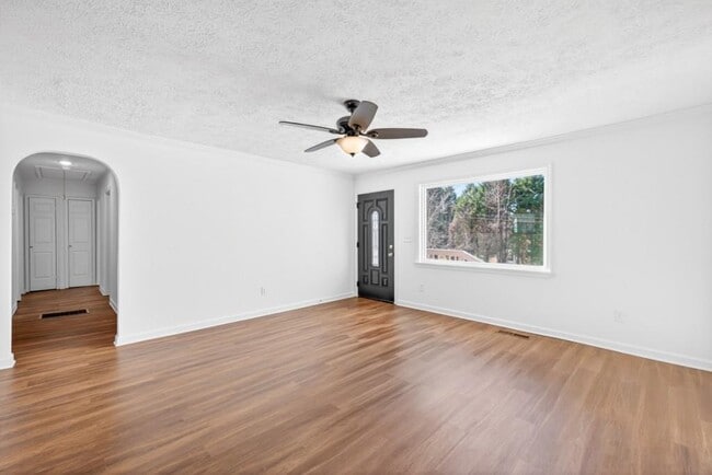 Building Photo - 5143 Ponderosa Farm Rd