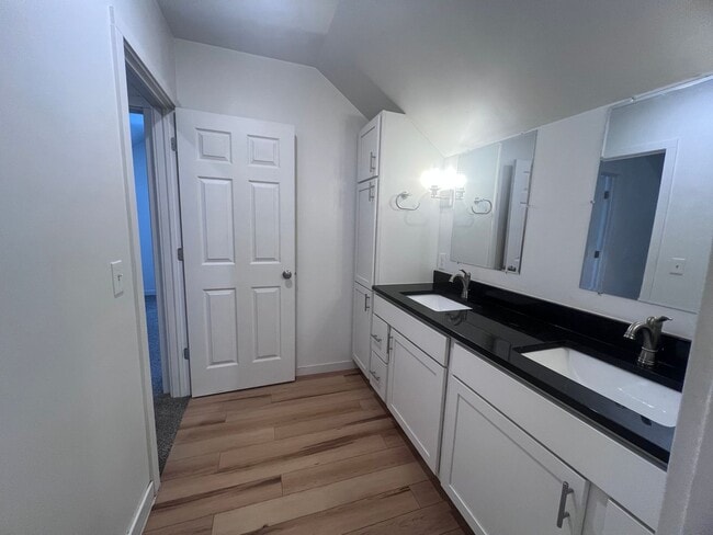 Building Photo - Charming 3-Bedroom Home in Grand Rapids!